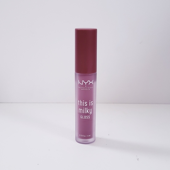 ⭐4/$15 NYX This Is Milky Gloss Cherry Skimmed - Picture 7 of 13